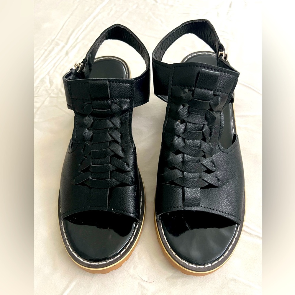 Black women’s dress shoes 7.5 M